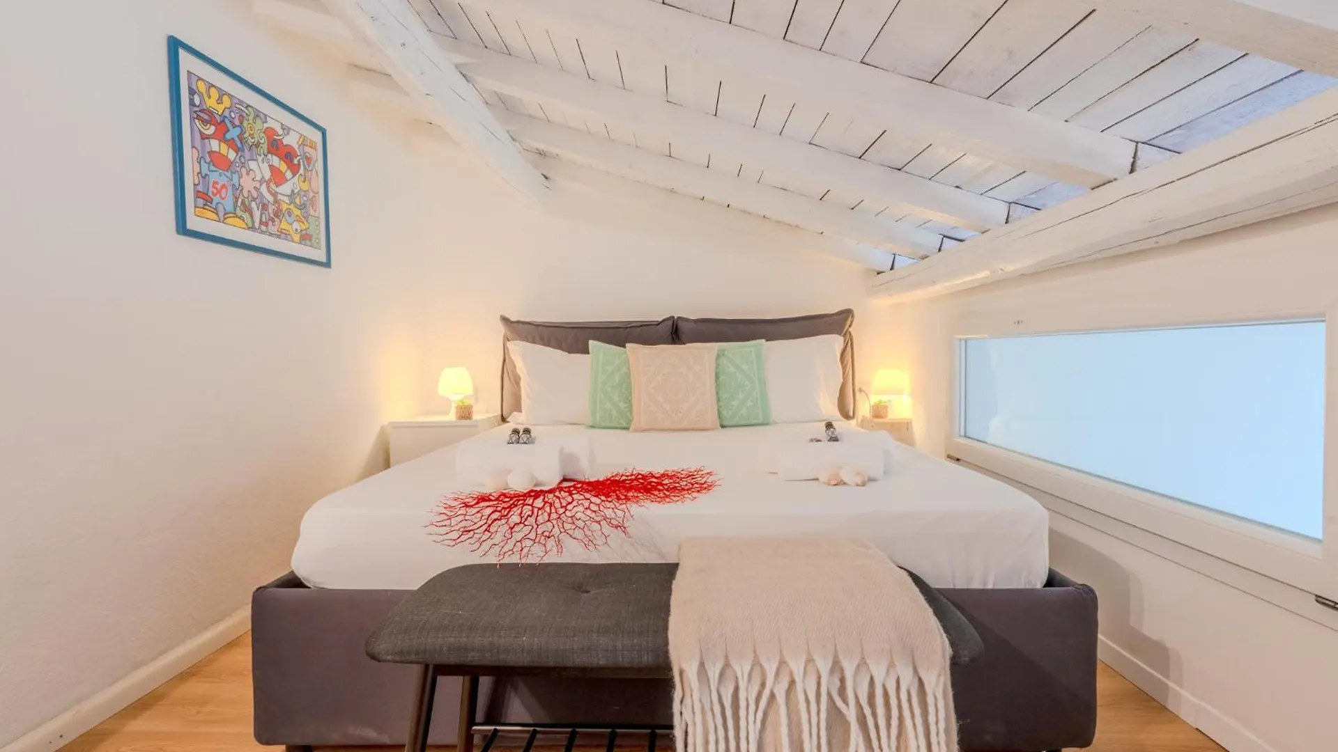Porto Rotondo Centro, Elegante Loft Con Piscina Apartment