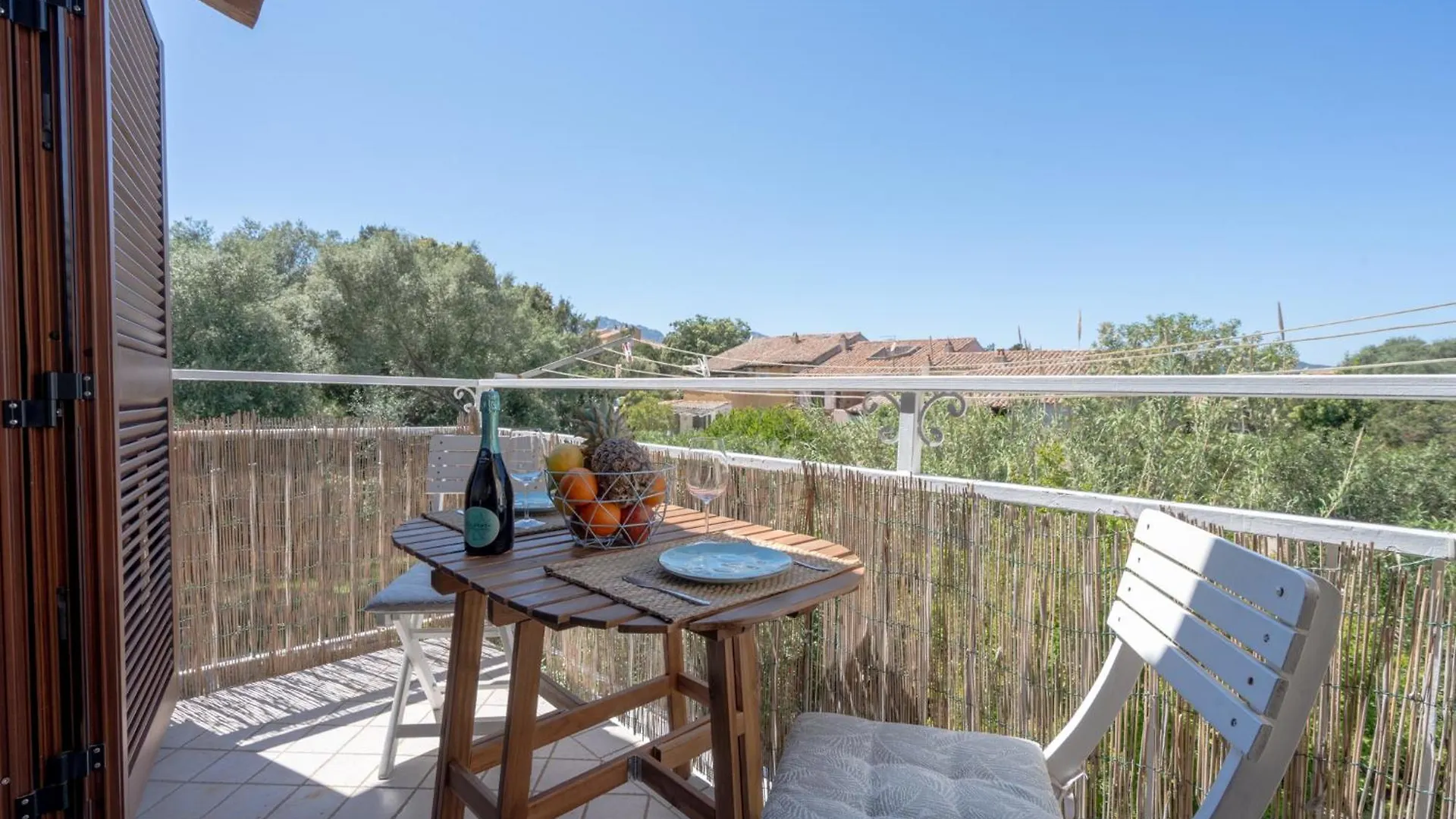 Porto Rotondo Centro, Elegante Loft Con Piscina Apartment Italy