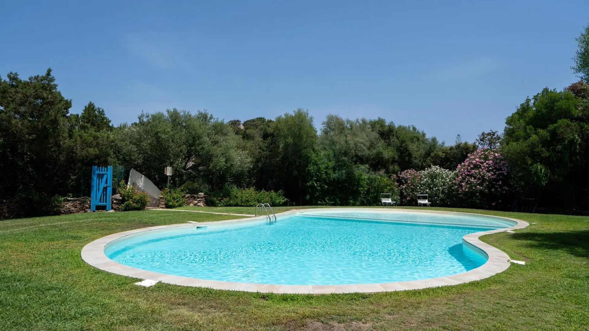 Porto Rotondo Centro, Elegante Loft Con Piscina Apartment  Porto Rotondo
